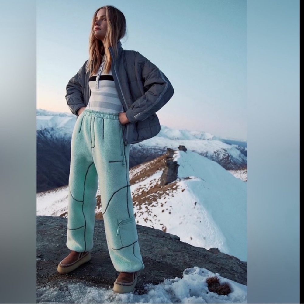 Free People Hit The Slopes Fleece pants Size Small NWT - Picture 2 of 13